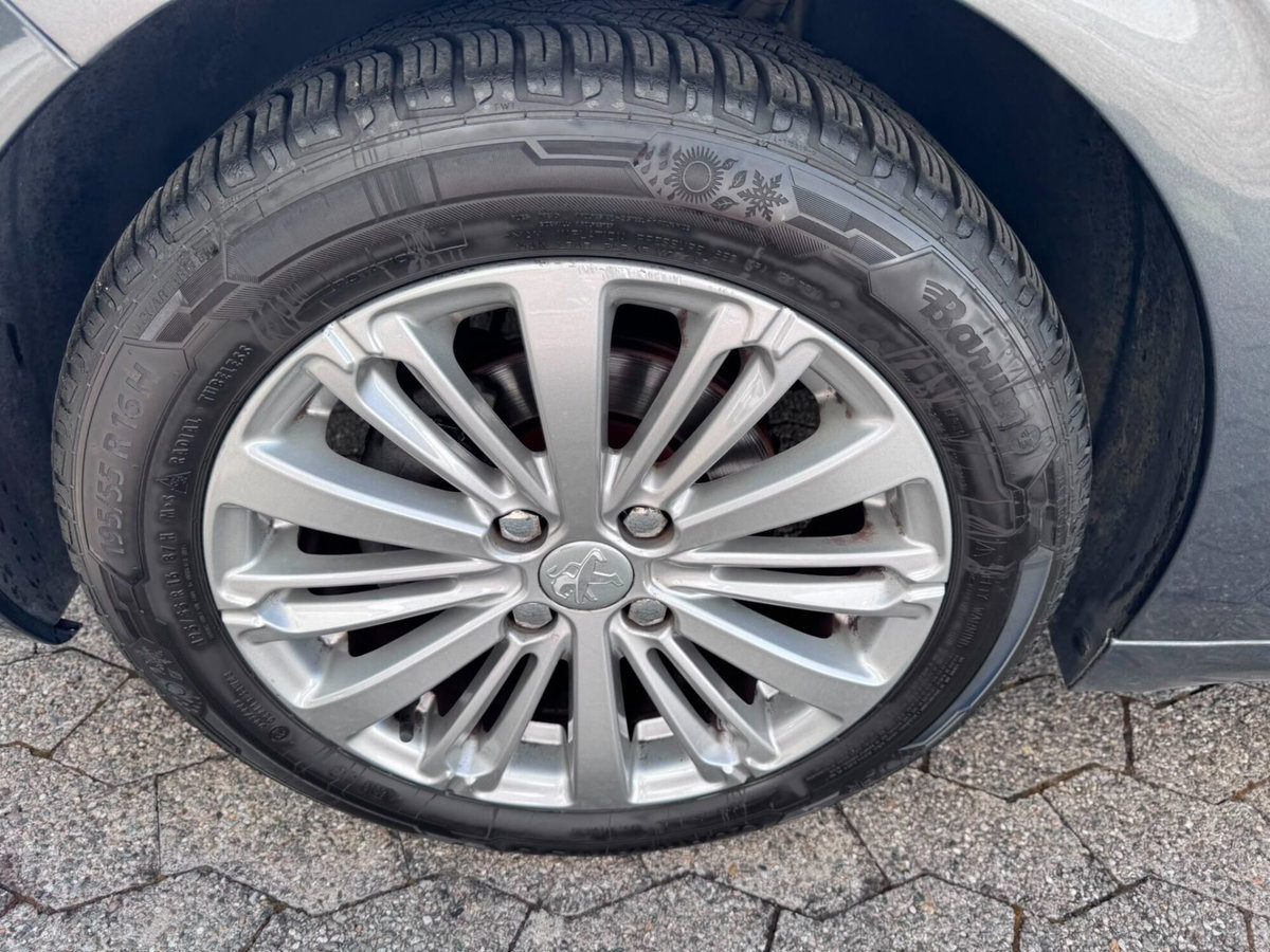 Peugeot 208 82 5 porte Active (15)