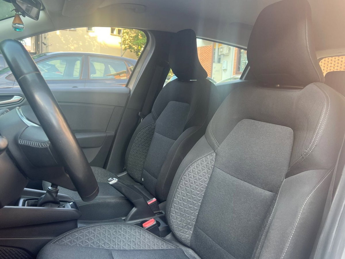 Renault Clio 1.0 eco-g Techno 100cv (12)