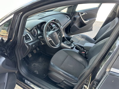 Opel Astra 1.7 CDTI 110CV 5 porte Cosmo (9)