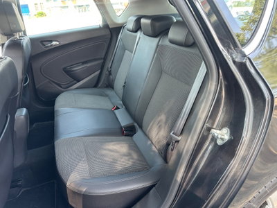 Opel Astra 1.7 CDTI 110CV 5 porte Cosmo (10)