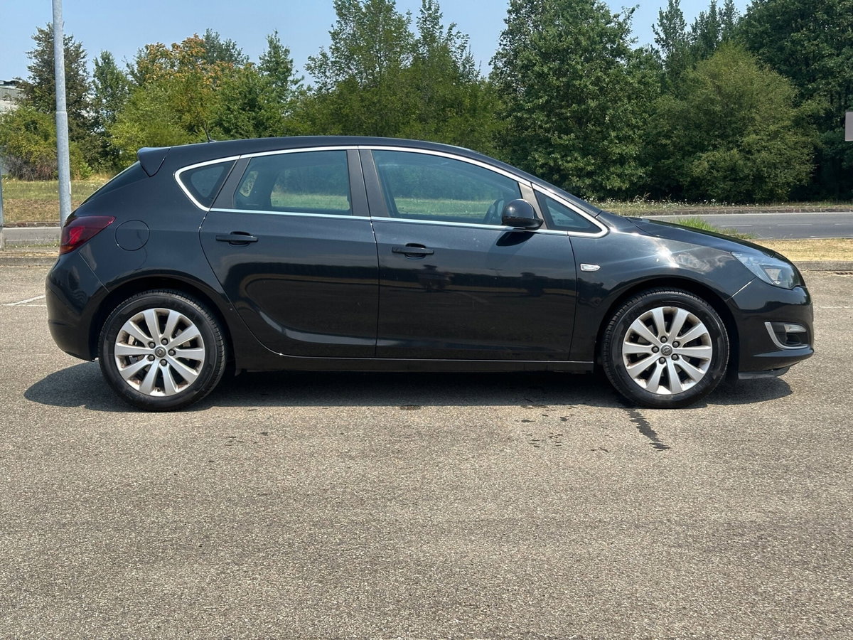 Opel Astra 1.7 CDTI 110CV 5 porte Cosmo (4)