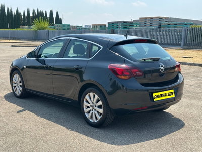 Opel Astra 1.7 CDTI 110CV 5 porte Cosmo (7)