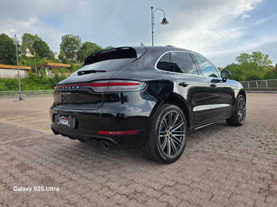 Porsche Macan Turbo (2)