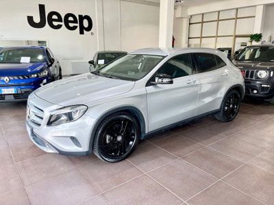 Mercedes-Benz GLA SUV 220 CDI Automatic 4Matic Executive (2)