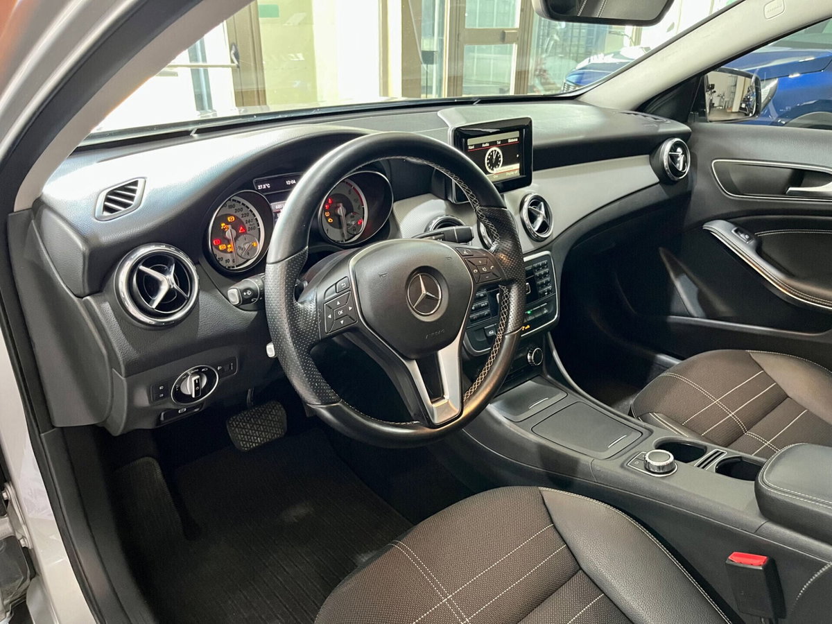 Mercedes-Benz GLA SUV 220 CDI Automatic 4Matic Executive (6)