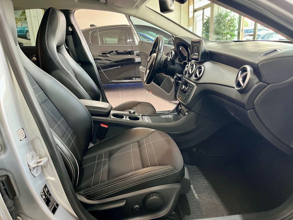 Mercedes-Benz GLA SUV 220 CDI Automatic 4Matic Executive (7)