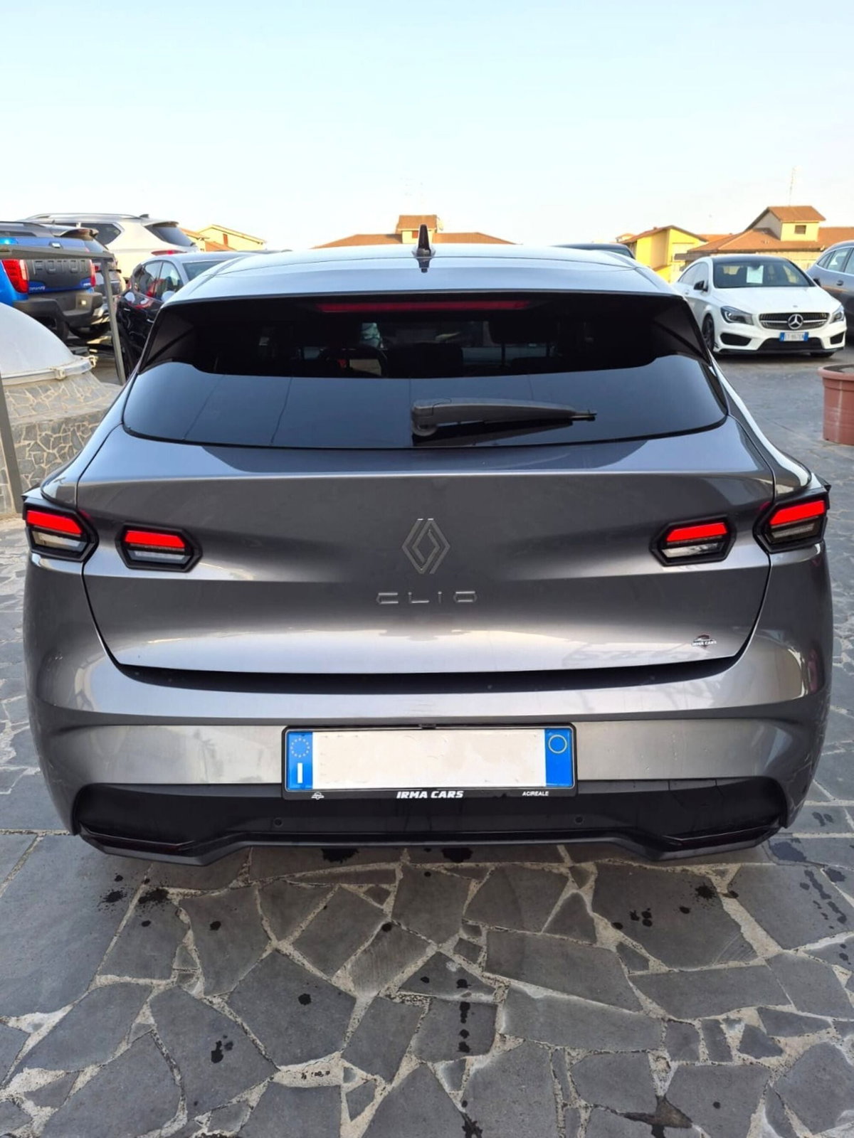 Renault Clio TCe 90 CV 5 porte Techno (7)
