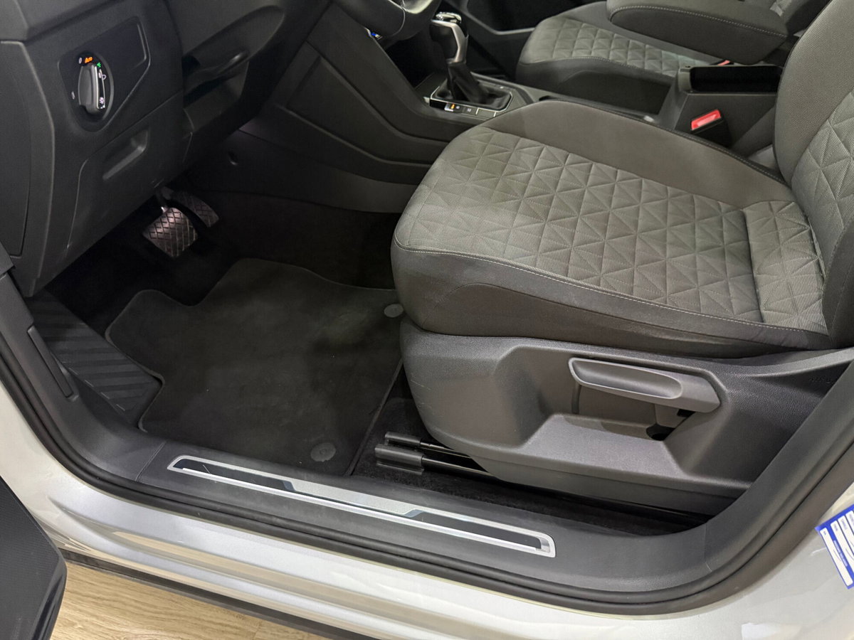 Volkswagen Tiguan 2.0 TDI 150 CV SCR DSG 4MOTION Elegance (15)
