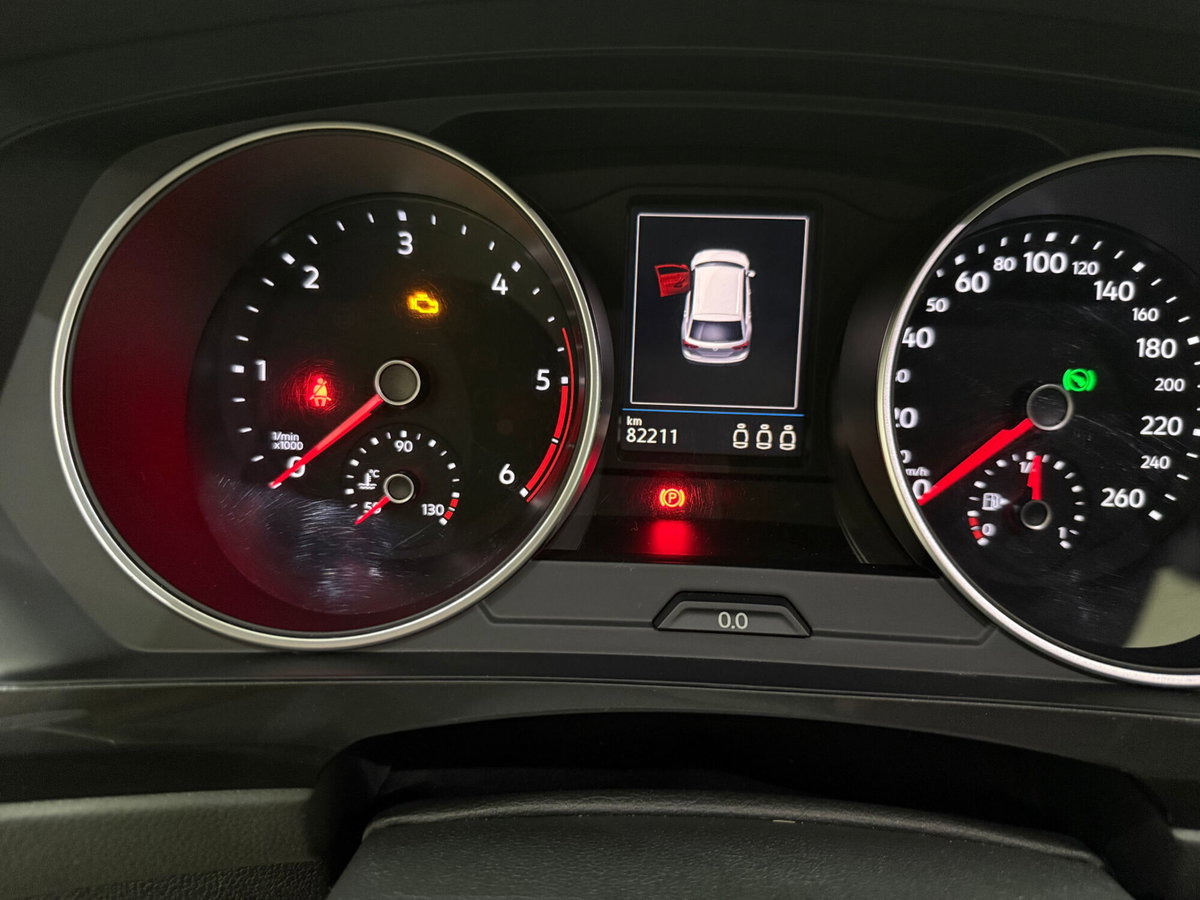 Volkswagen Tiguan 2.0 TDI 150 CV SCR DSG 4MOTION Elegance (17)