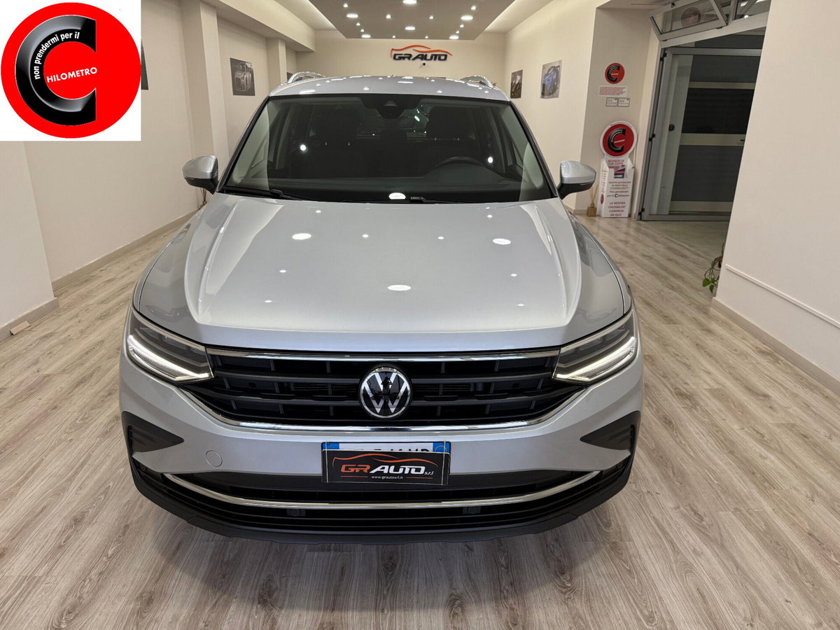 Volkswagen Tiguan 2.0 TDI 150 CV SCR DSG 4MOTION Elegance (2)