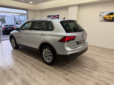 Volkswagen Tiguan 2.0 TDI 150 CV SCR DSG 4MOTION Elegance (4)