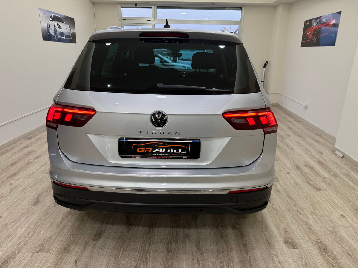 Volkswagen Tiguan 2.0 TDI 150 CV SCR DSG 4MOTION Elegance (6)