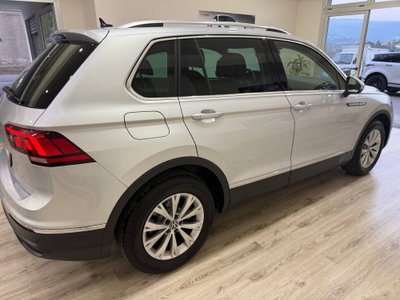 Volkswagen Tiguan 2.0 TDI 150 CV SCR DSG 4MOTION Elegance (9)