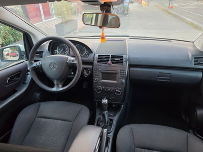 Mercedes-Benz Classe A 160 BlueEFFICIENCY Coupé Special Edition (10)