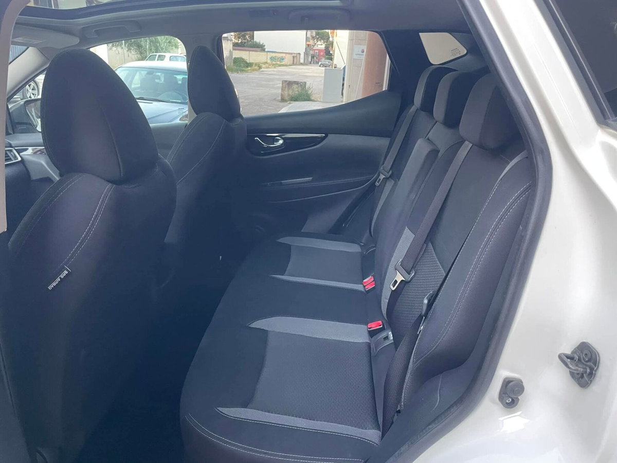 Nissan Qashqai 1.7 dCi 150 CV 4WD CVT N-Connecta (14)