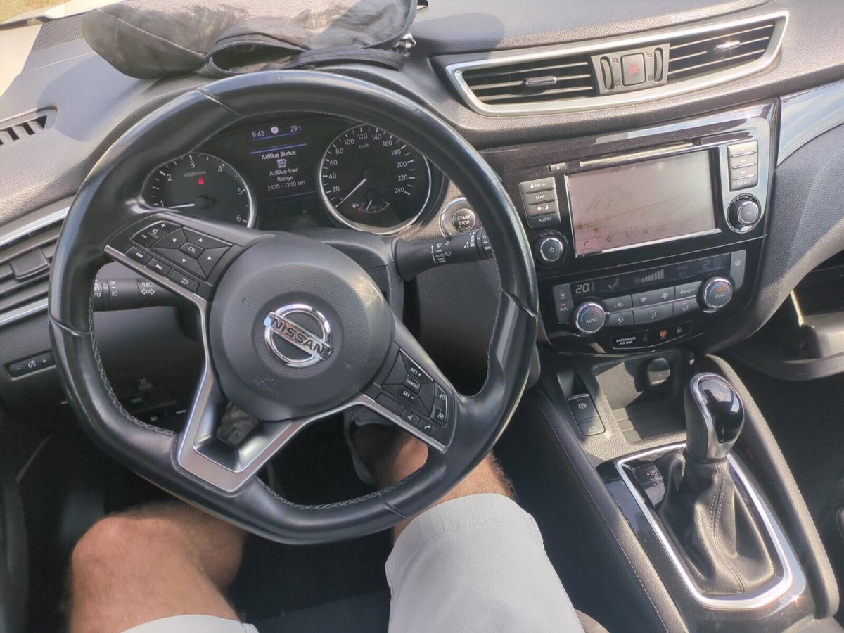 Nissan Qashqai 1.7 dCi 150 CV 4WD CVT N-Connecta (5)