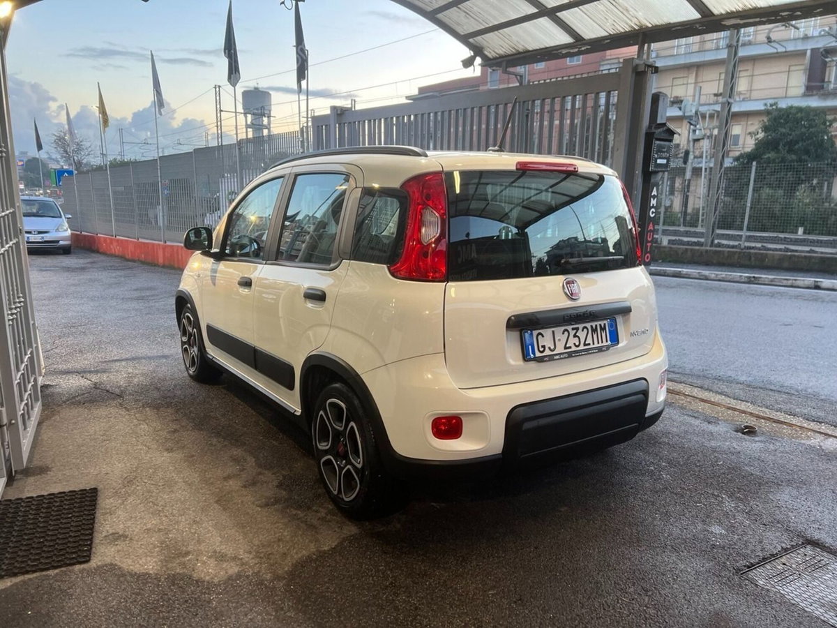Fiat Panda 1.0 FireFly S&S Hybrid City Life (11)