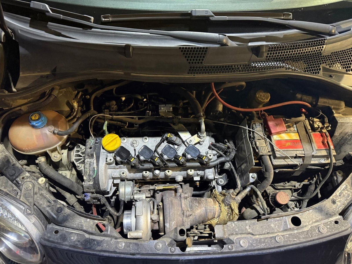 Abarth 595 595 1.4 Turbo T-Jet 165 CV Pista (14)