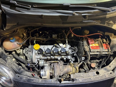 Abarth 595 595 1.4 Turbo T-Jet 165 CV Pista (14)