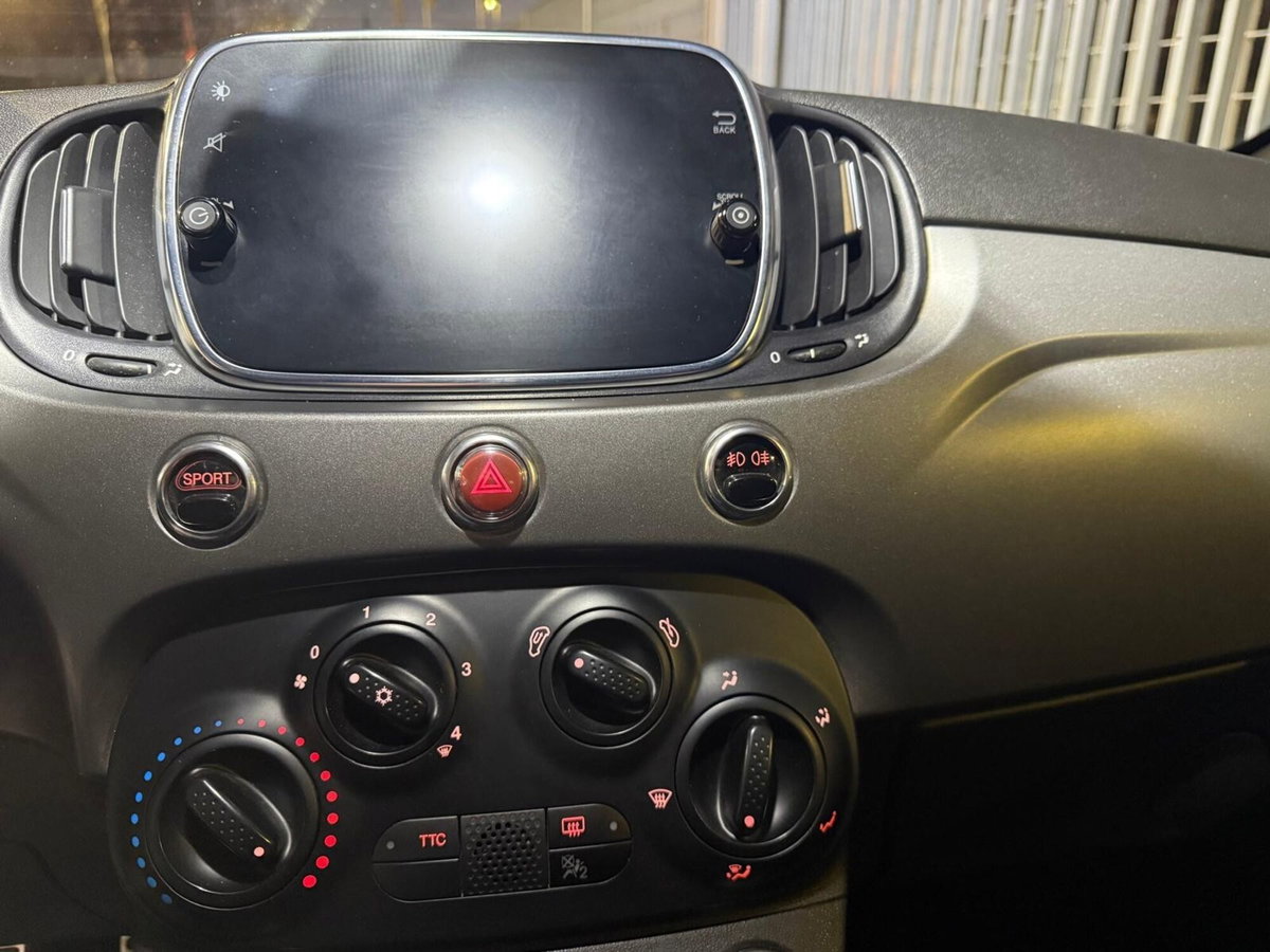 Abarth 595 595 1.4 Turbo T-Jet 165 CV Pista (9)