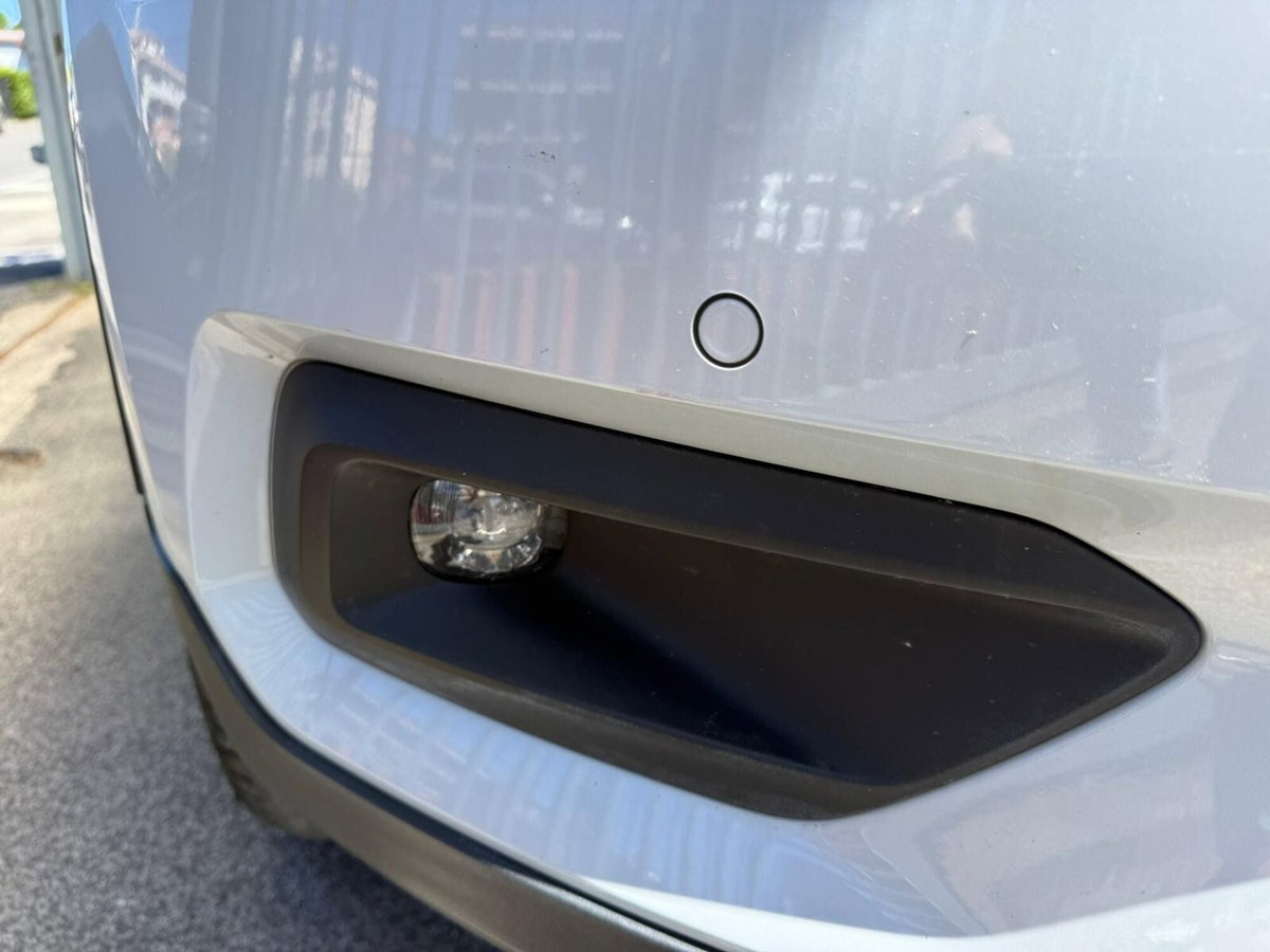 Volvo XC40 T4 Recharge Plug-in Hybrid R-design (4)