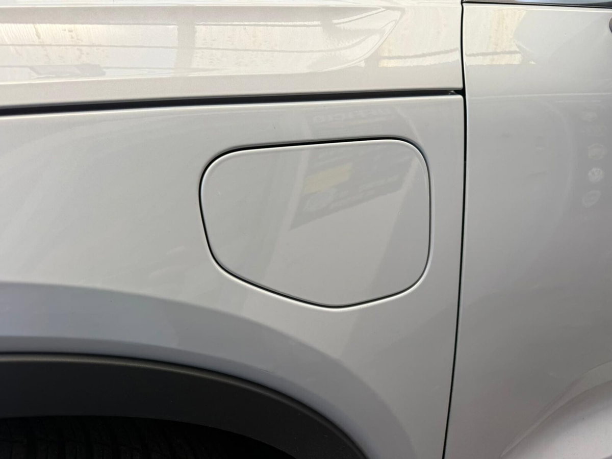 Volvo XC40 T4 Recharge Plug-in Hybrid R-design (6)