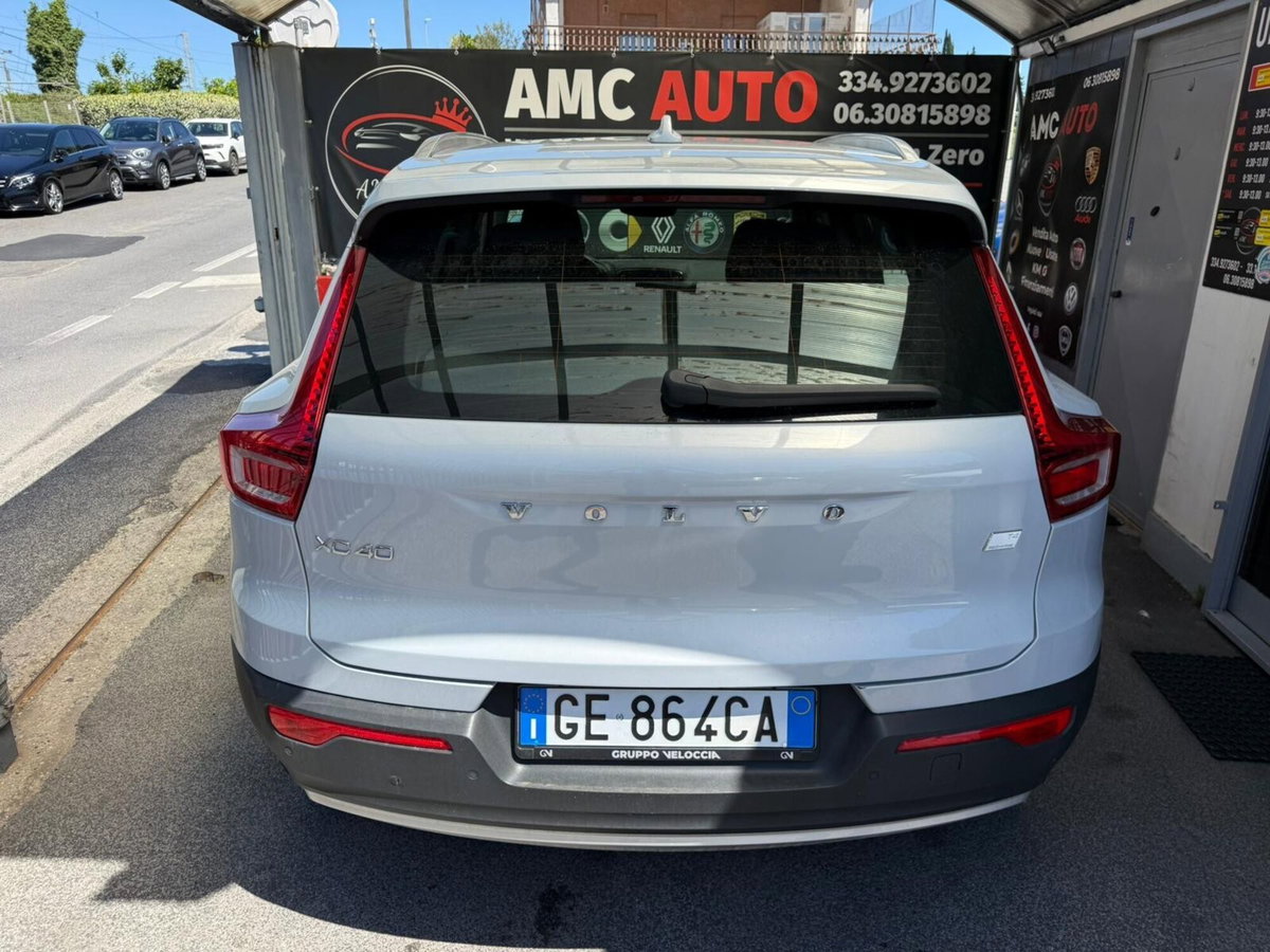 Volvo XC40 T4 Recharge Plug-in Hybrid R-design (8)