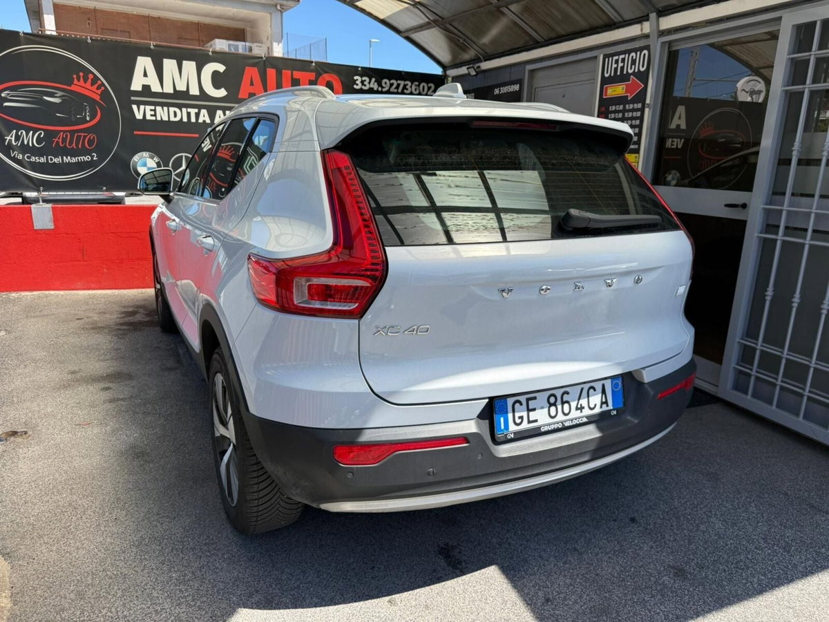 Volvo XC40 T4 Recharge Plug-in Hybrid R-design (9)