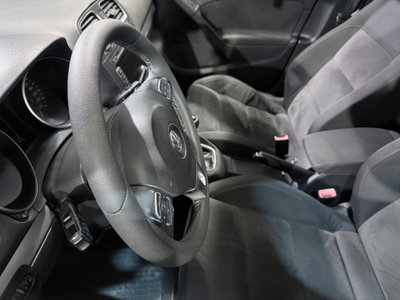 Volkswagen Golf 1.6 TDI DPF 5p. Highline (13)