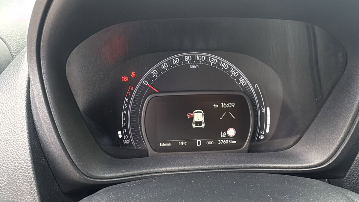 Toyota Aygo X 1.0 VVT-i 72 CV 5p. Undercover S-CVT (13)