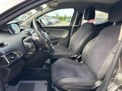 Lancia Ypsilon 1.3 MJT 16V 95 CV 5 porte S&S Silver (10)