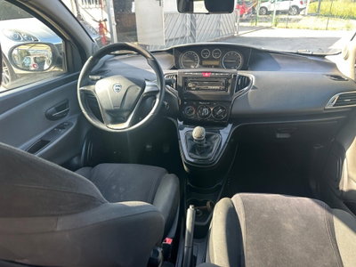 Lancia Ypsilon 1.2 69 CV 5 porte GPL Ecochic Gold (15)
