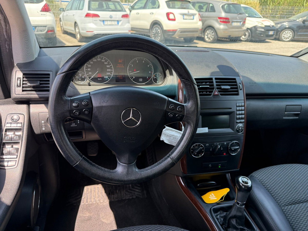 Mercedes-Benz Classe A 160 Special Edition (10)