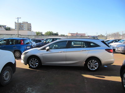 Opel Astra Station Wagon 1.6 CDTi 136CV aut. Sports Dynamic (2)