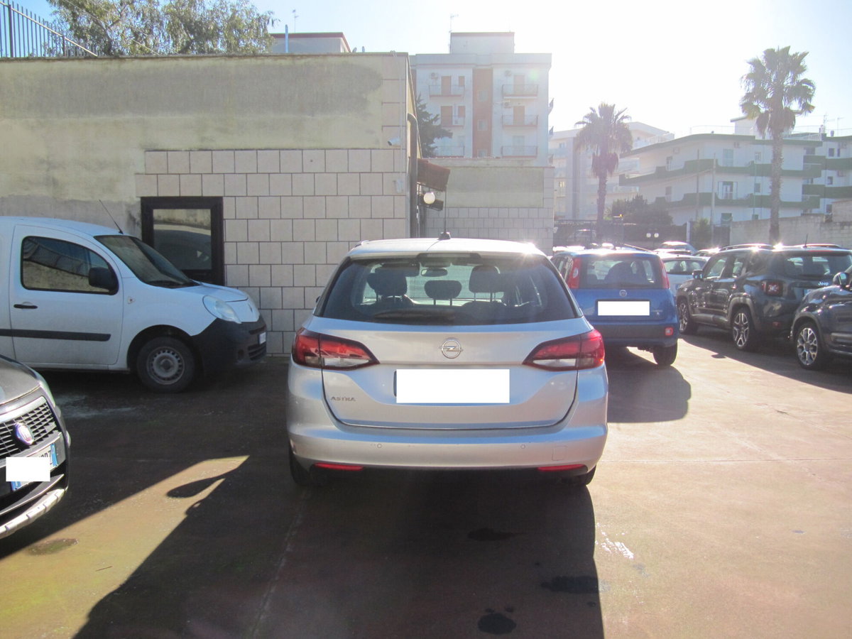Opel Astra Station Wagon 1.6 CDTi 136CV aut. Sports Dynamic (4)