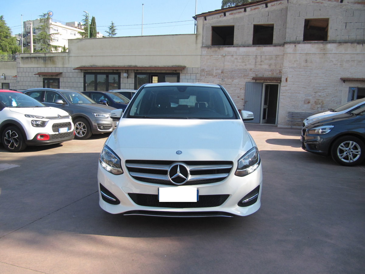 Mercedes-Benz Classe B 200 d Automatic 4Matic Premium (3)
