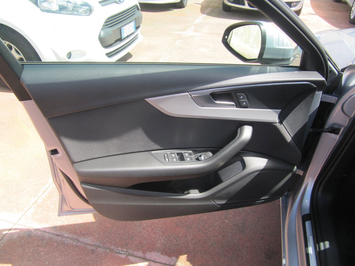 Audi A4 Avant 40 TDI quattro S tronic Business Advanced (12)