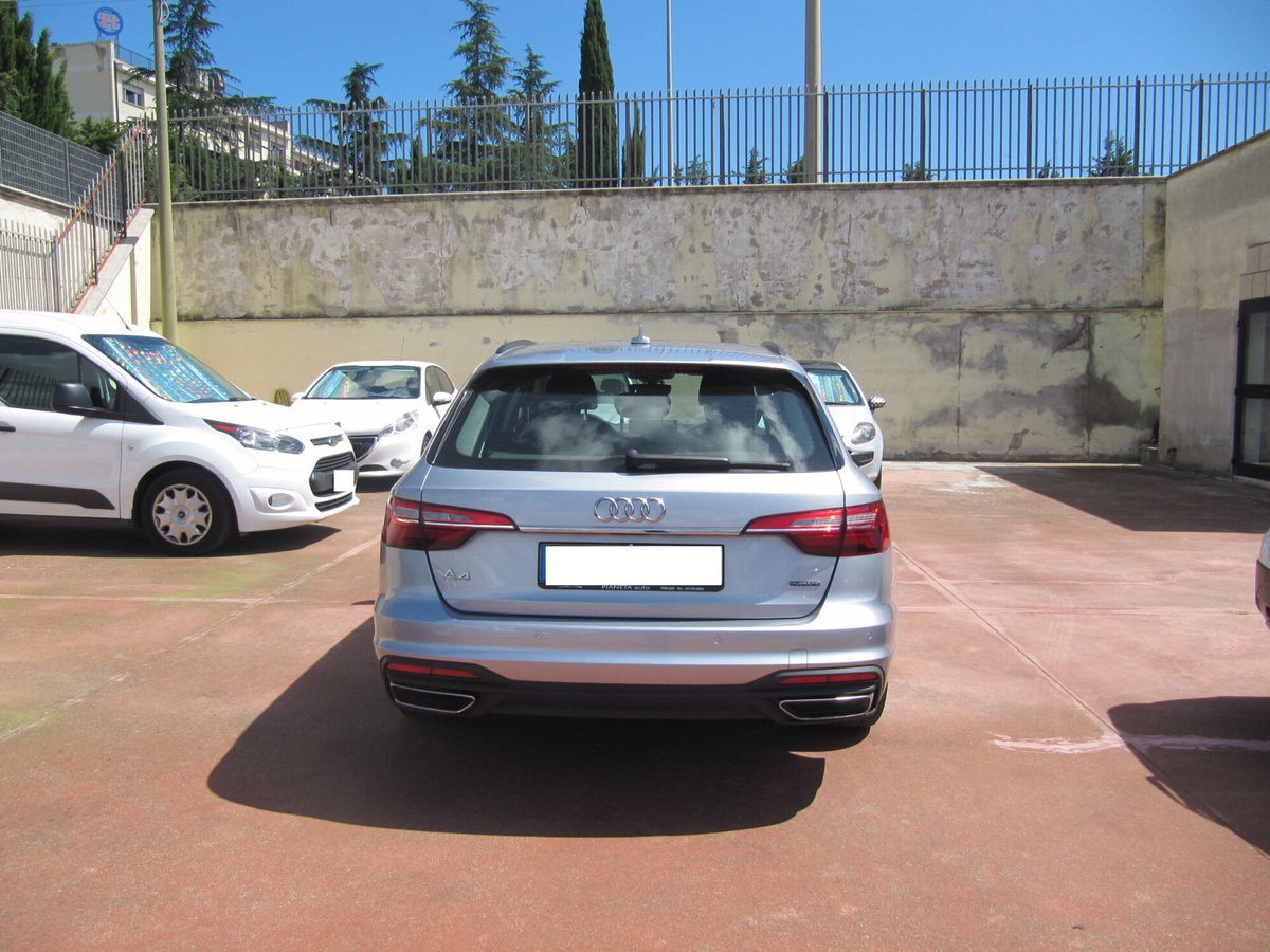 Audi A4 Avant 40 TDI quattro S tronic Business Advanced (4)