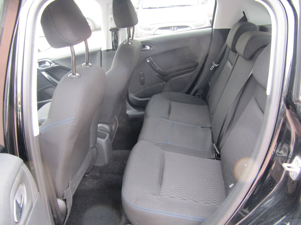 Peugeot 208 BlueHDi 100 Stop&Start 5 porte Allure (11)