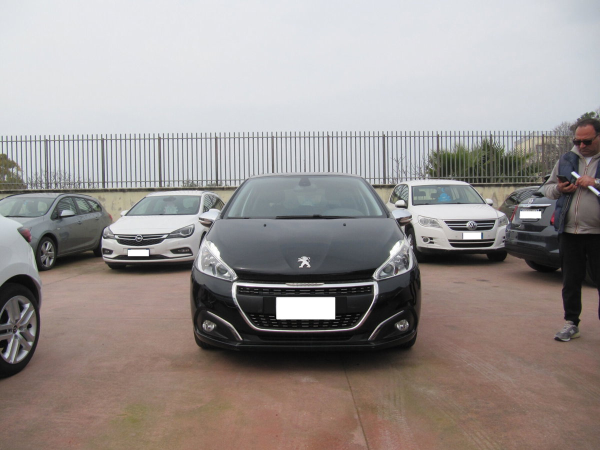 Peugeot 208 BlueHDi 100 Stop&Start 5 porte Allure (3)