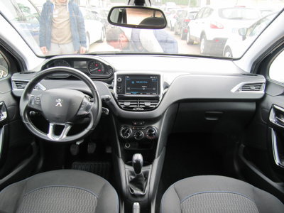 Peugeot 208 BlueHDi 100 Stop&Start 5 porte Allure (5)