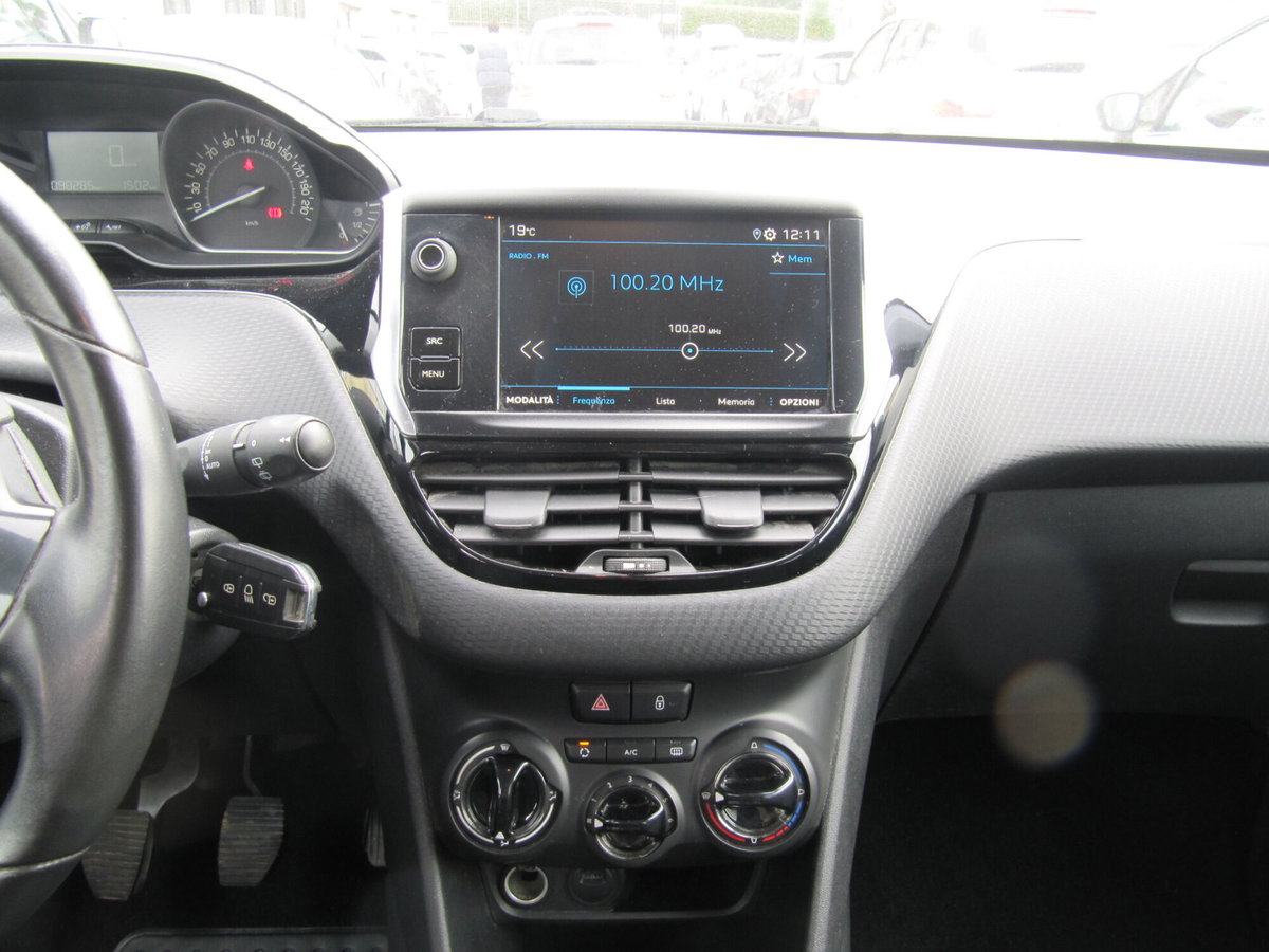 Peugeot 208 BlueHDi 100 Stop&Start 5 porte Allure (7)