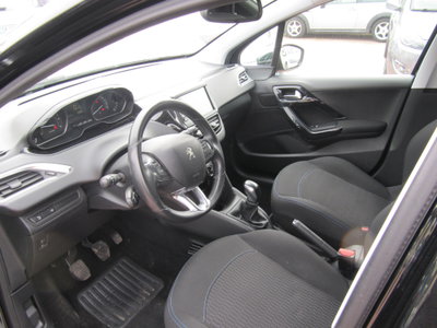 Peugeot 208 BlueHDi 100 Stop&Start 5 porte Allure (9)