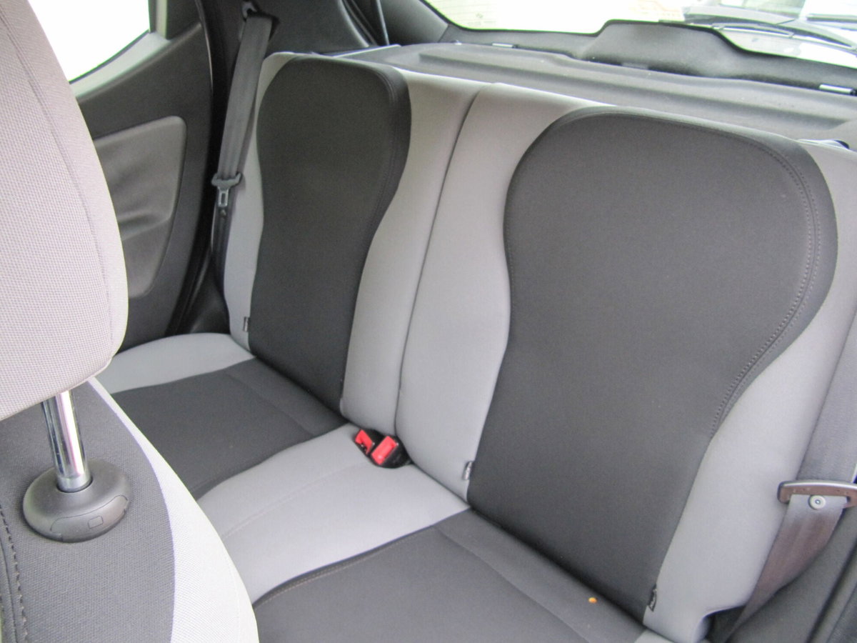 Lancia Ypsilon 0.9 TwinAir 85 CV 5 porte Metano Ecochic Gold (12)