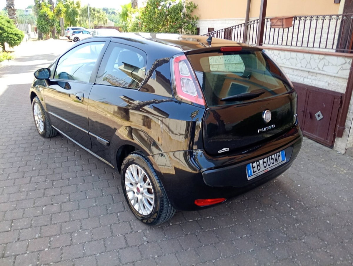 Fiat Punto Evo 1.4 3 porte Dynamic GPL (6)