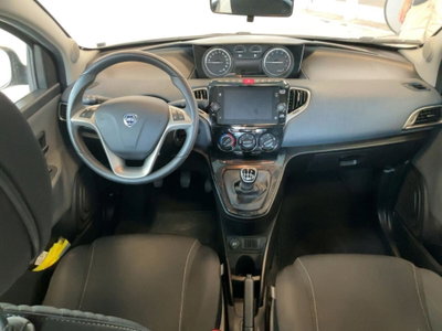 Lancia Ypsilon 1.0 FireFly 5 porte S&S Hybrid Ecochic Gold (3)