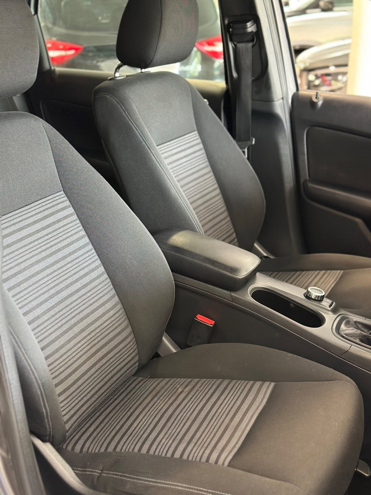 Mercedes-Benz Classe B 180 CDI Executive (12)