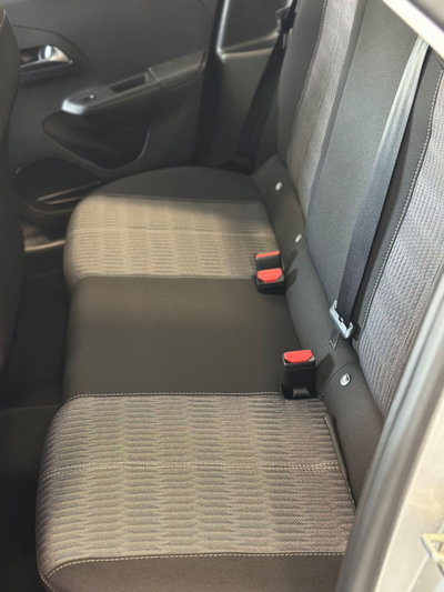 Opel Corsa 1.2 Edition (9)