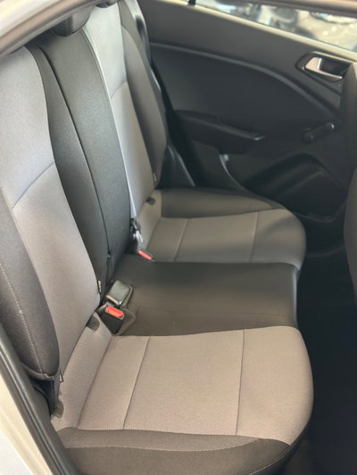 Hyundai i20 1.2 5 porte Classic (10)