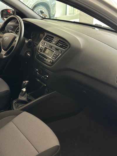 Hyundai i20 1.2 5 porte Classic (11)